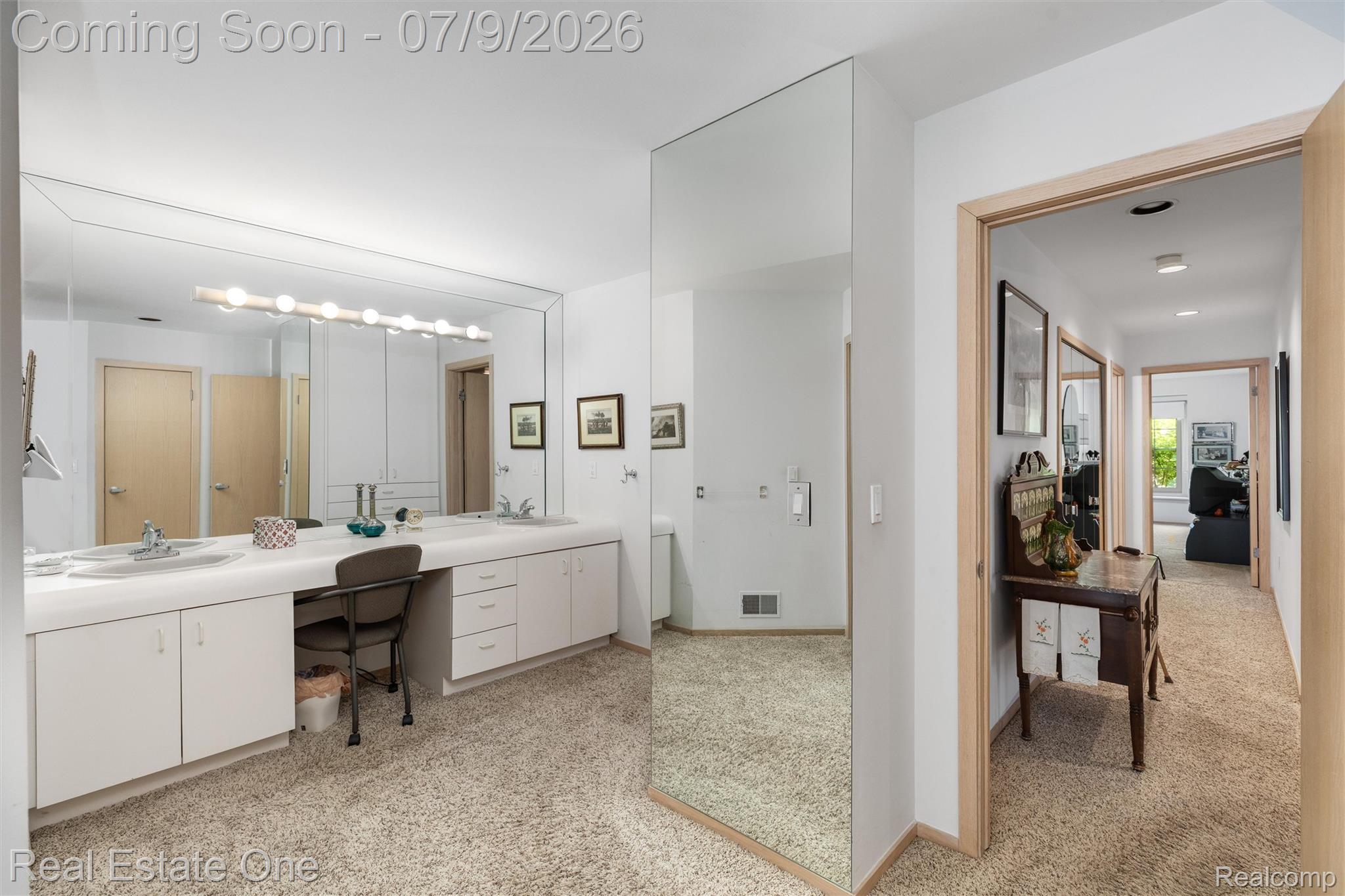 6273 Celeste Road Property Photo 20