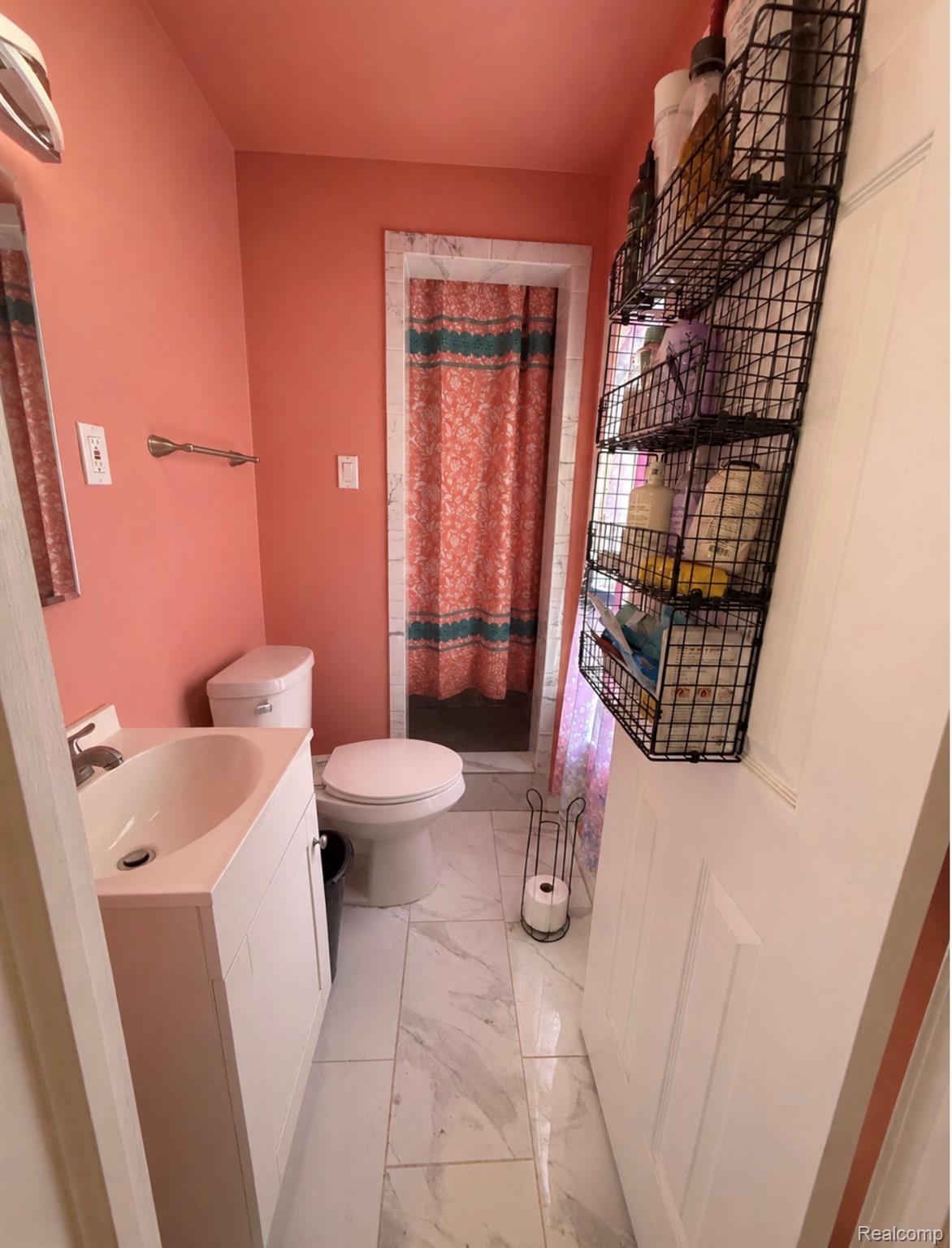 16705 Plainview Avenue Property Photo 13