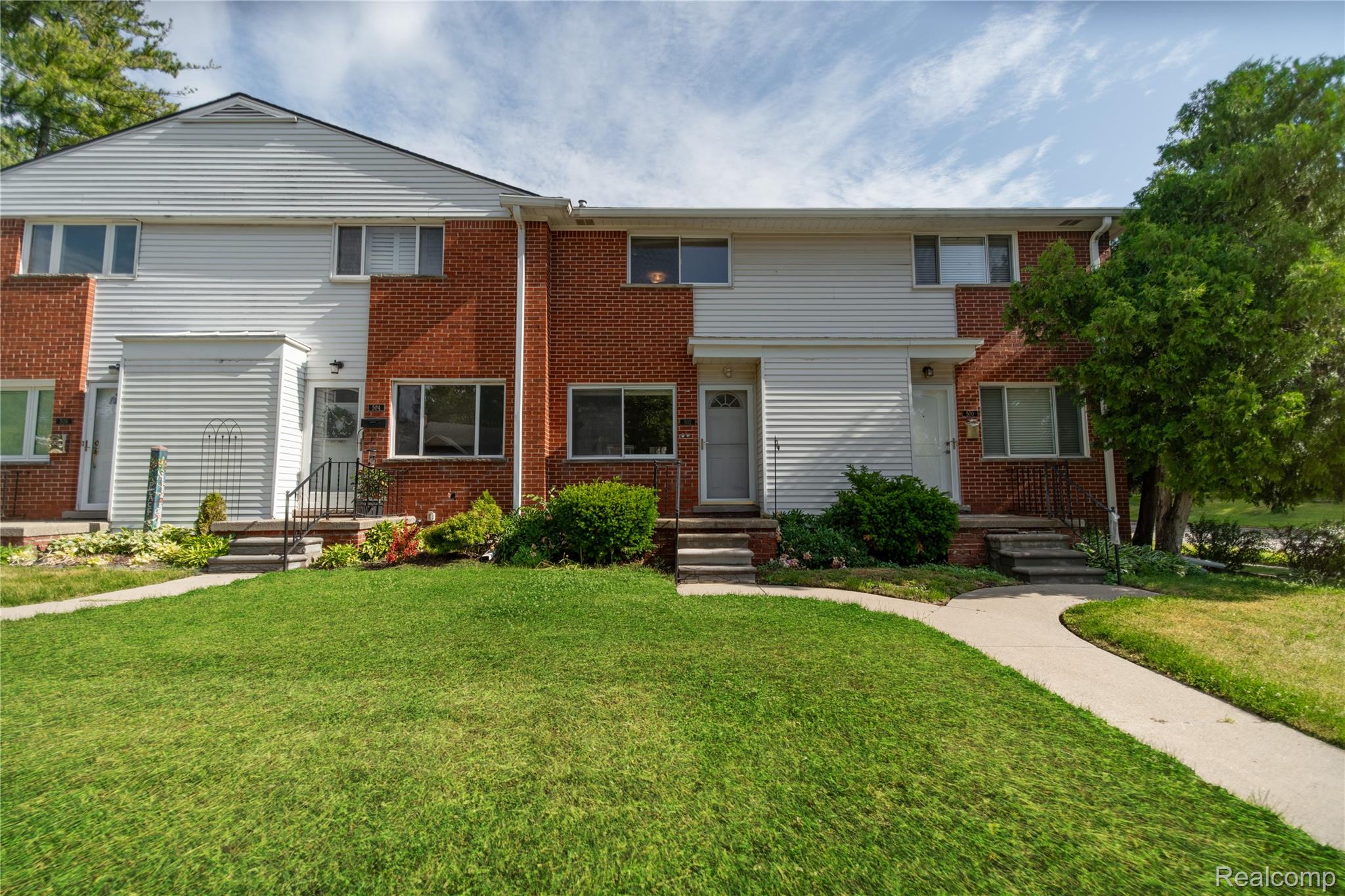 502 W Houstonia Avenue Property Photo 1