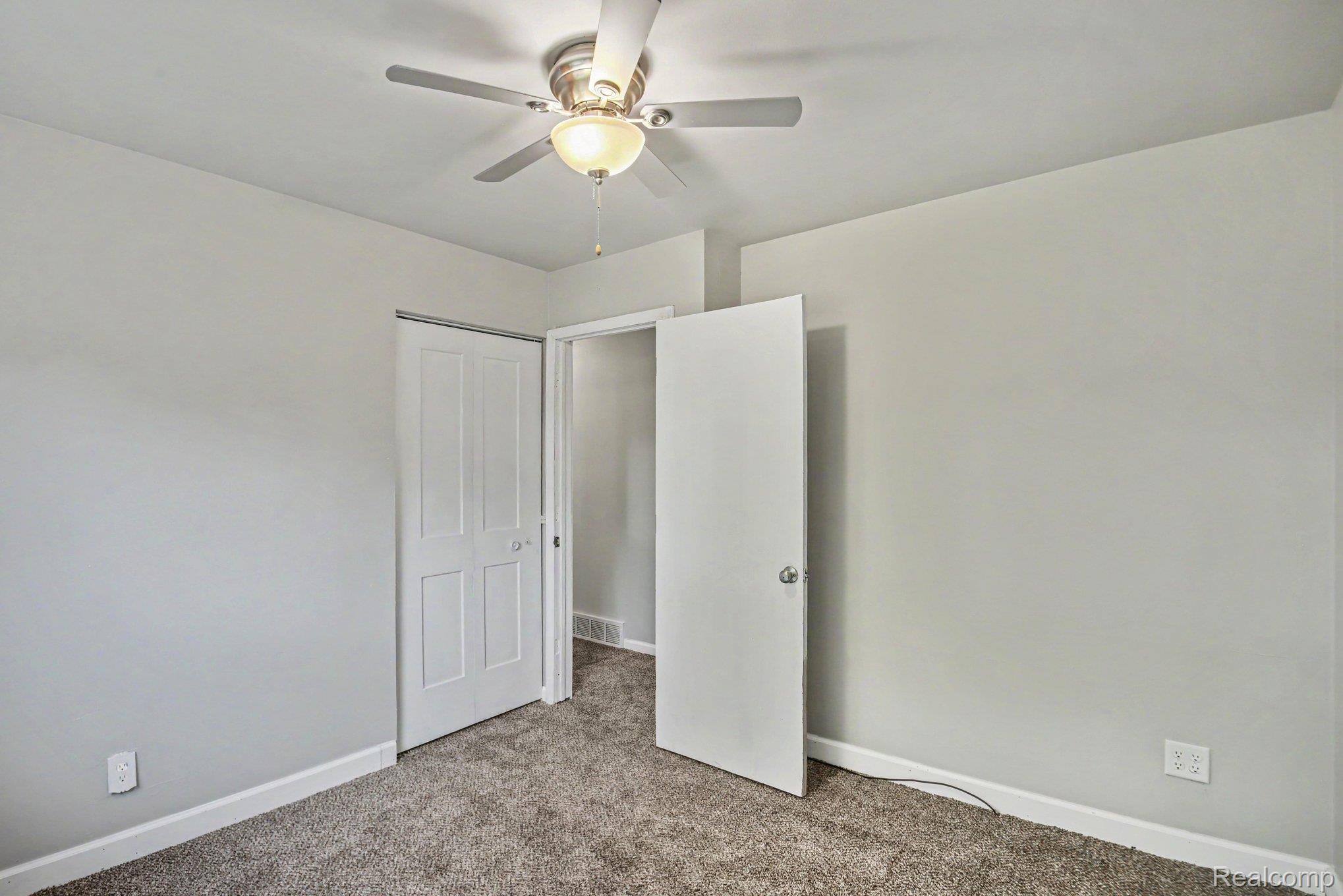 611 S Main Street Property Photo 19
