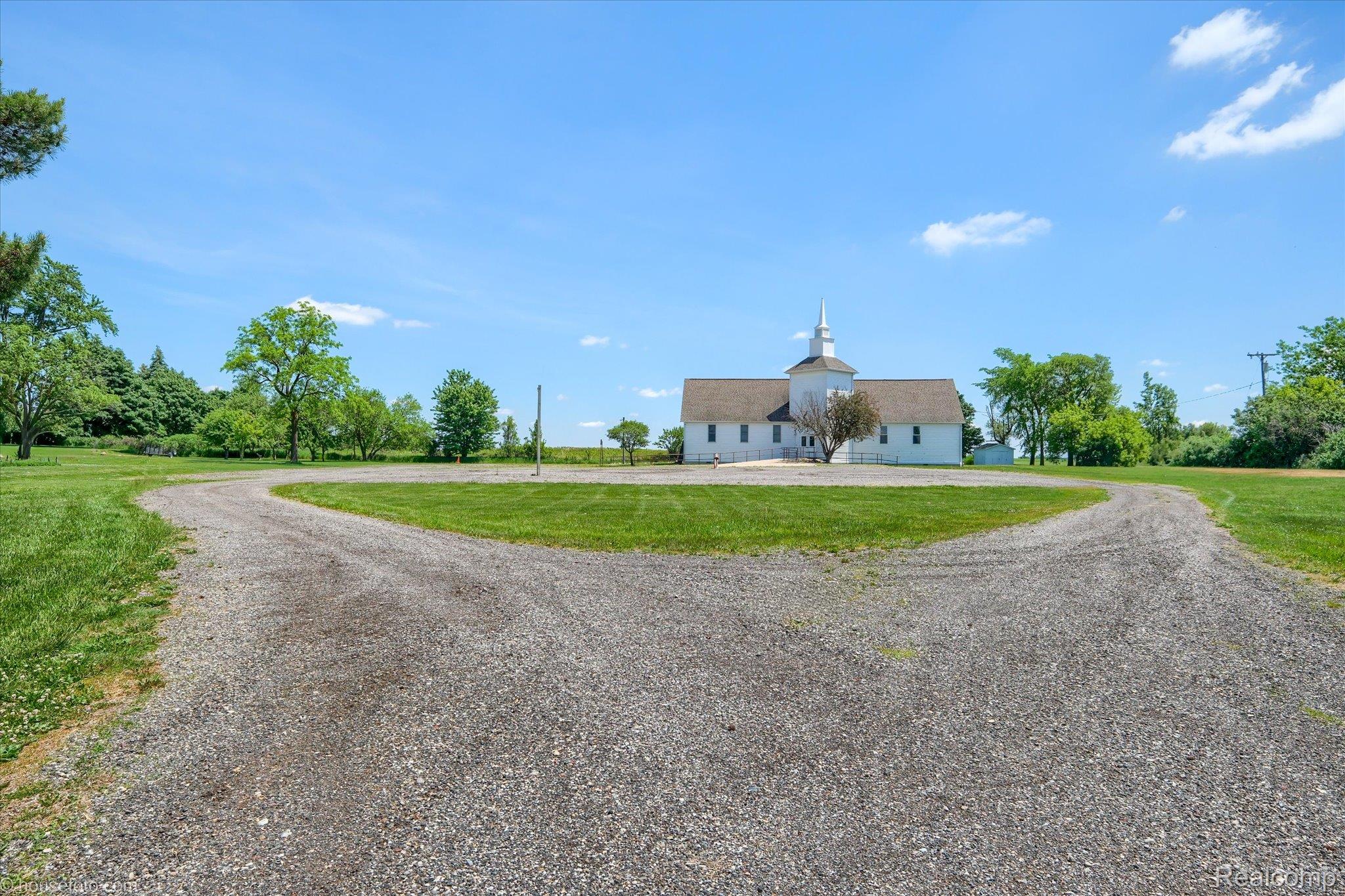 3909 S Van Dyke Road Property Photo 3