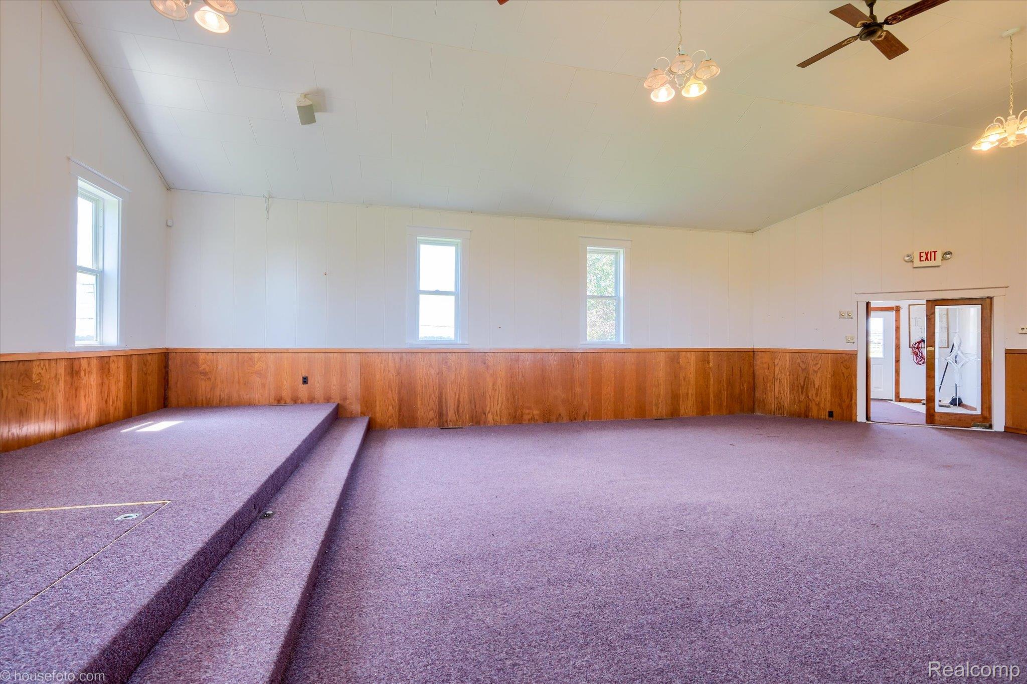 3909 S Van Dyke Road Property Photo 9