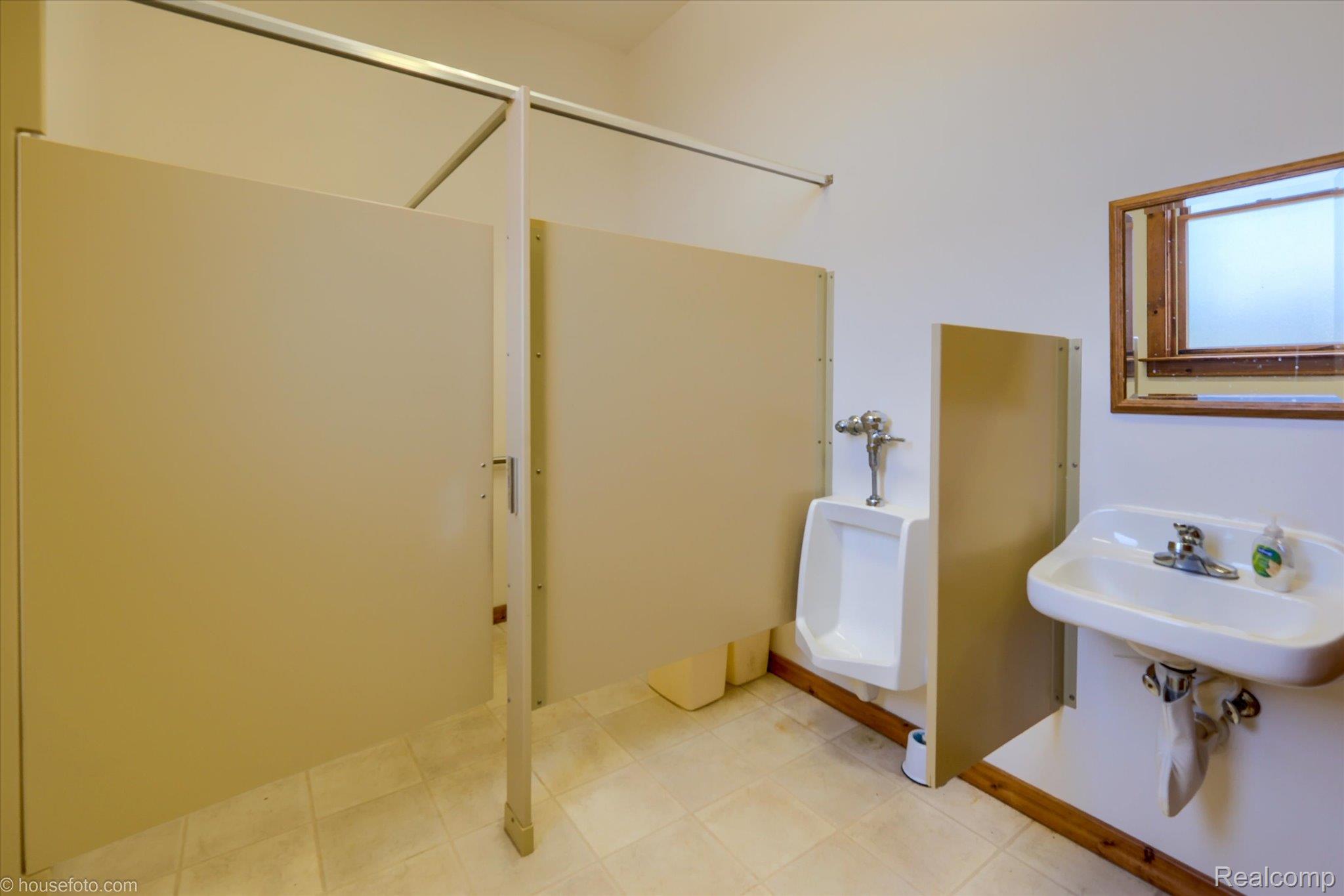 3909 S Van Dyke Road Property Photo 30