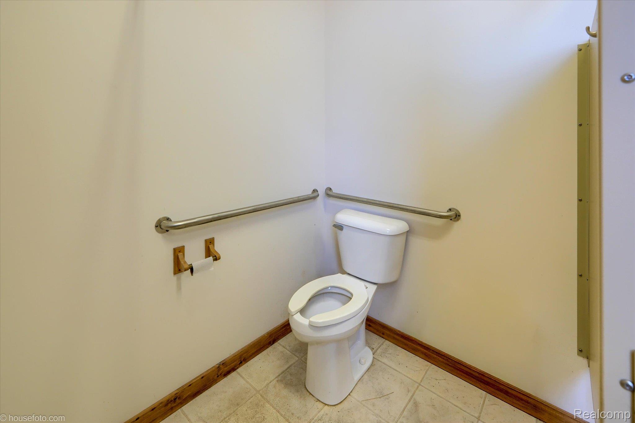3909 S Van Dyke Road Property Photo 31