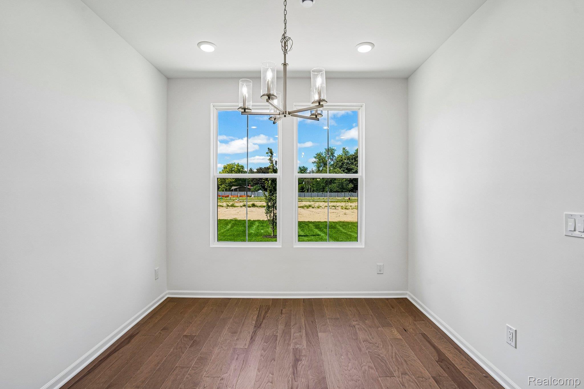 289 Lantana Drive Property Photo 8