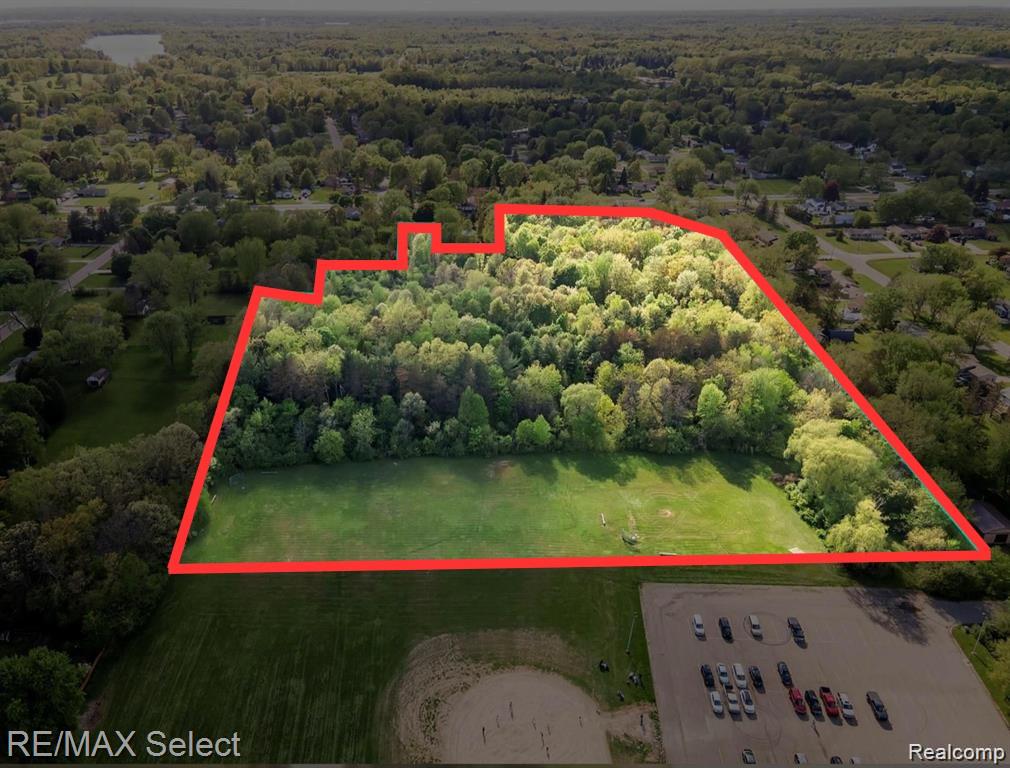 4180 N Genesee Road Property Photo 1