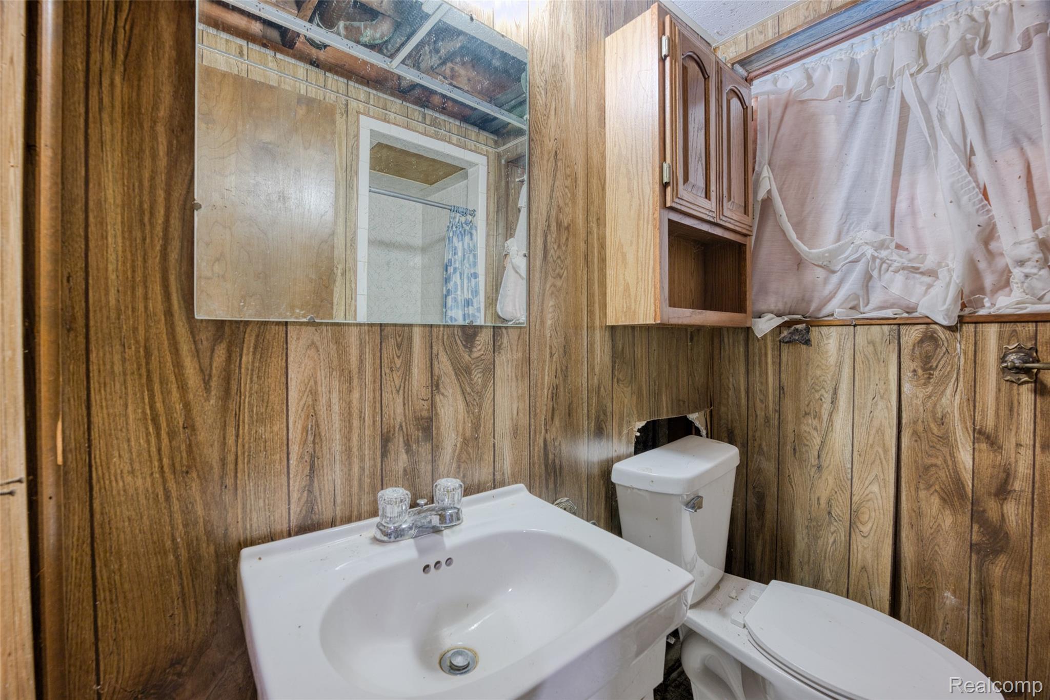 3020 Glengary Road Property Photo 26