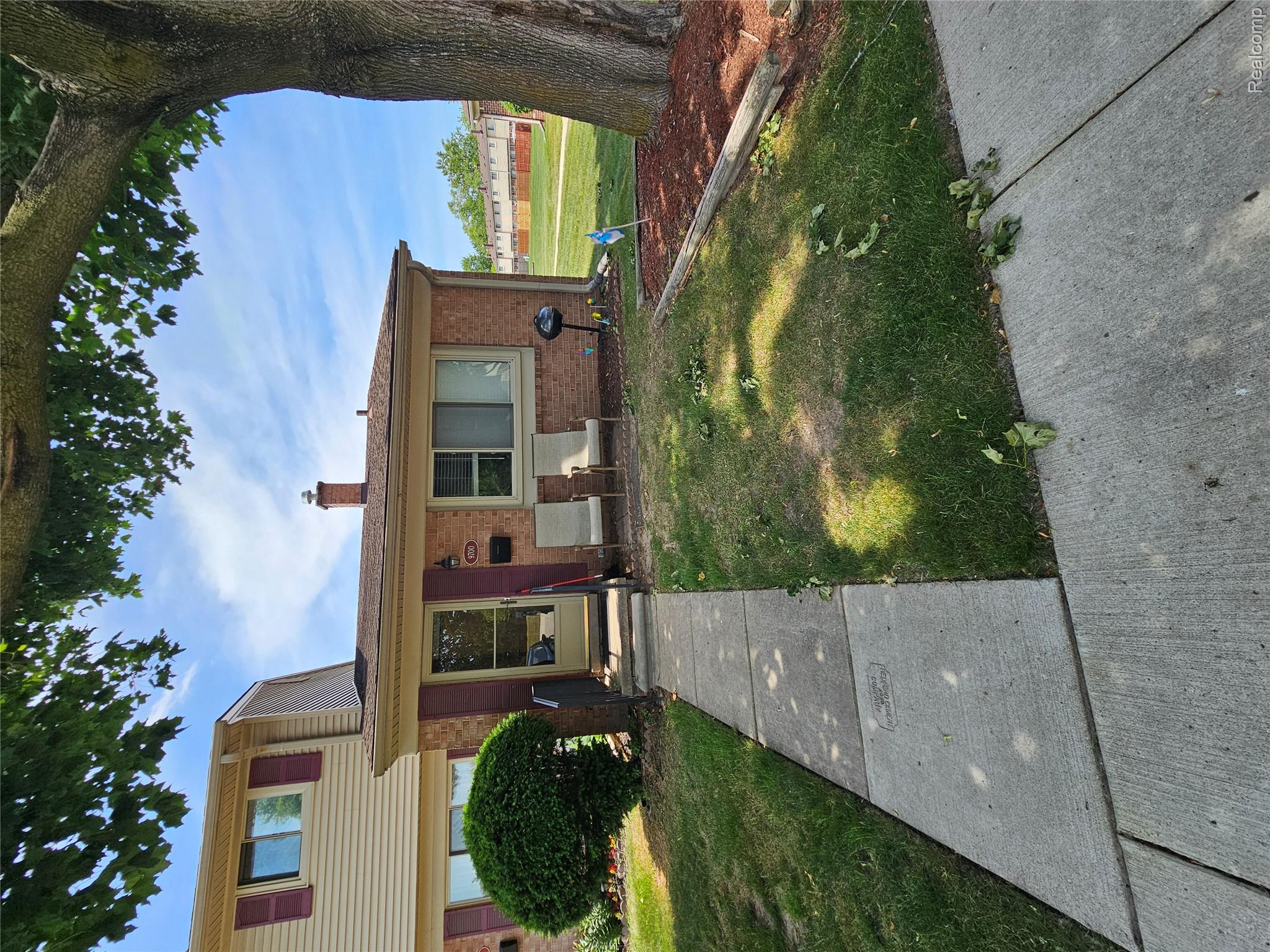 9700 Pine Street Property Photo 1