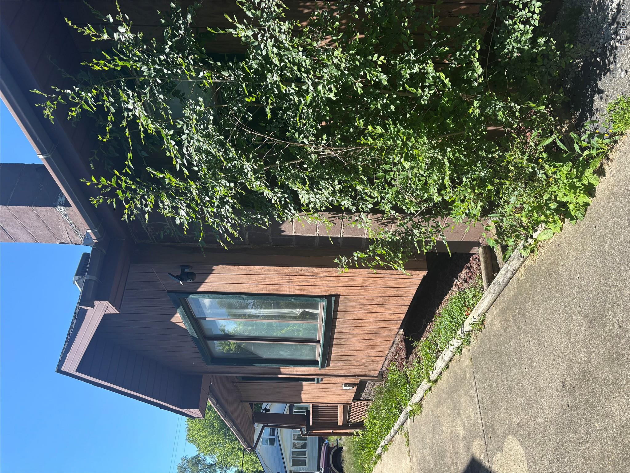 1122 Simcoe Avenue Property Photo 4
