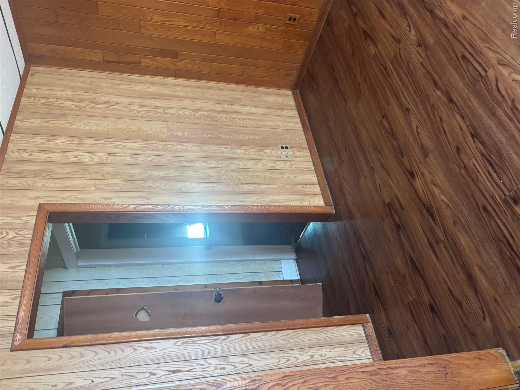 1122 Simcoe Avenue Property Photo 11