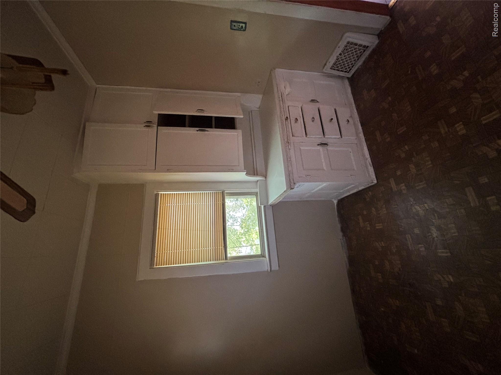 1122 Simcoe Avenue Property Photo 19