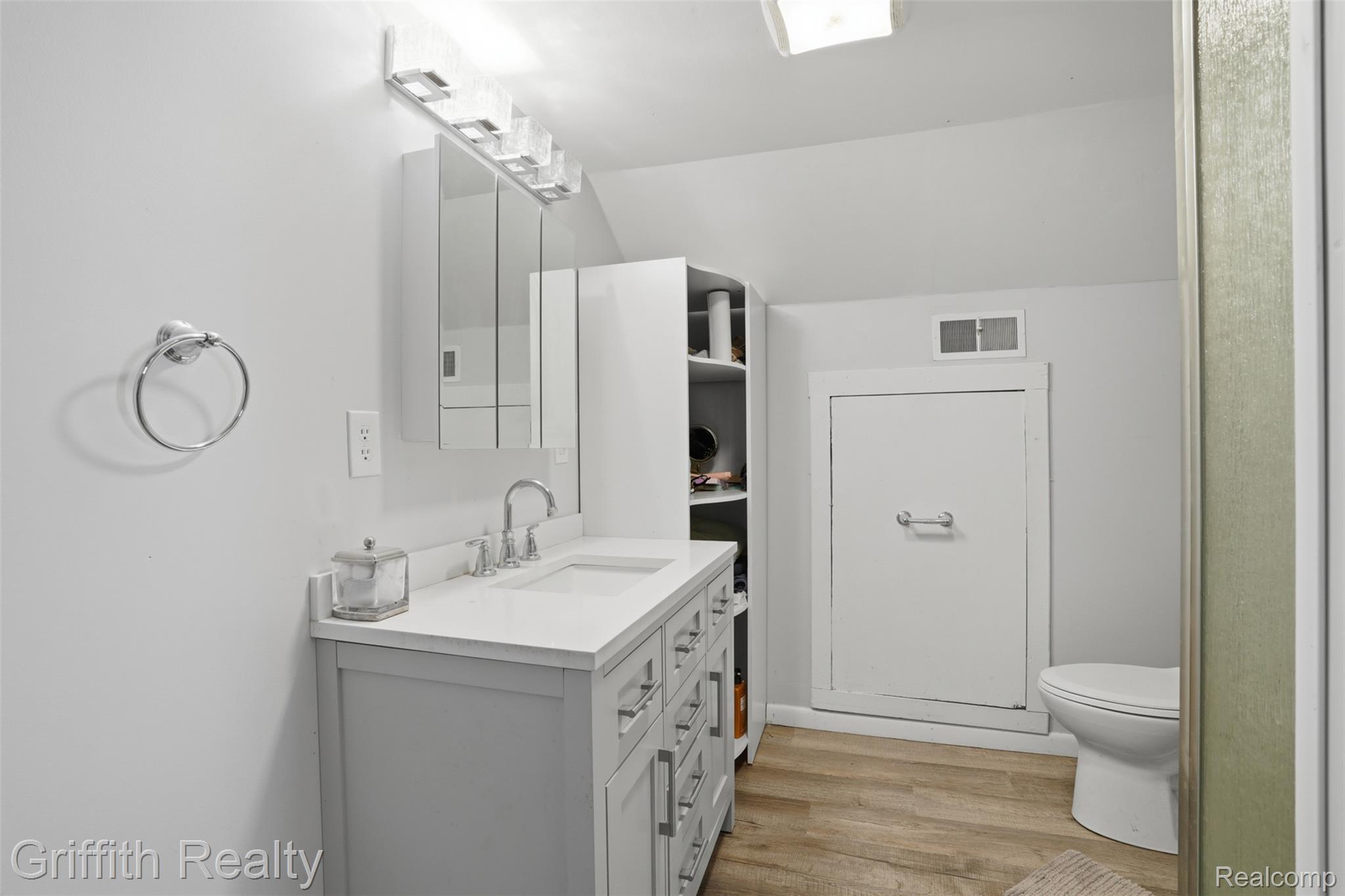 131 E Main Street Property Photo 56