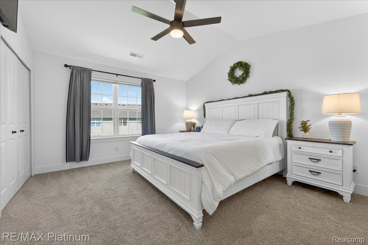 1687 Pinecroft Lane Property Photo 12
