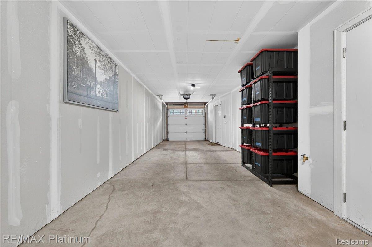 1687 Pinecroft Lane Property Photo 22