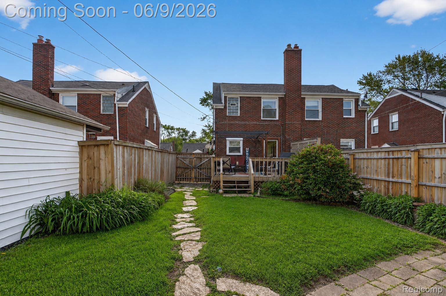 1834 15th Property Photo 33