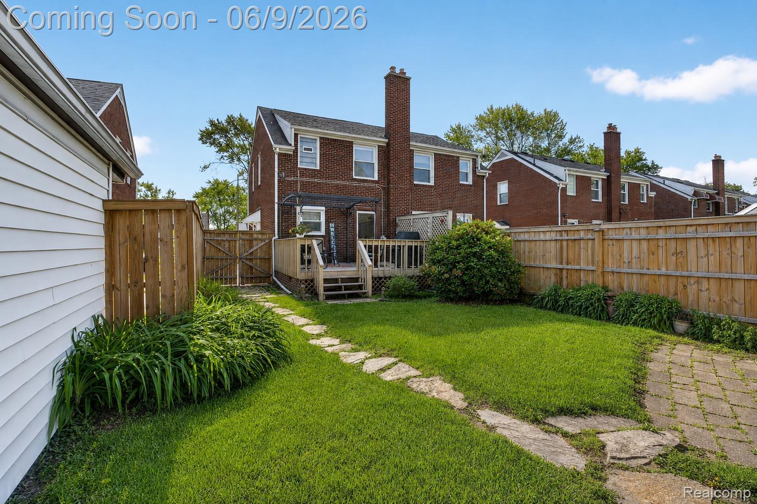 1834 15th Property Photo 34
