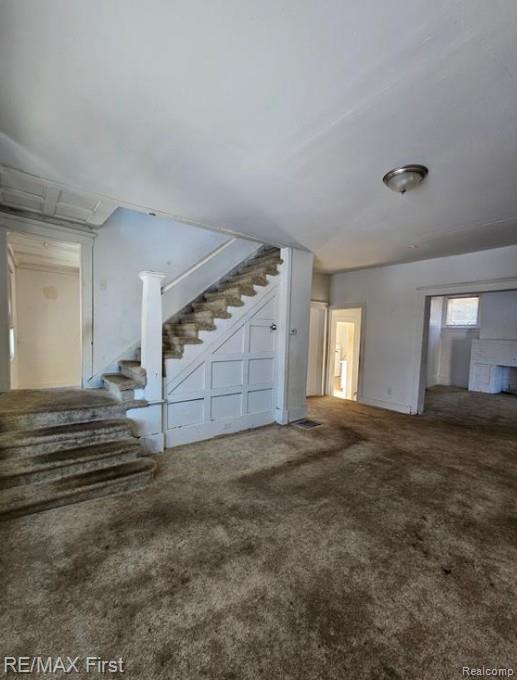 9755 Nardin Drive Property Photo 5