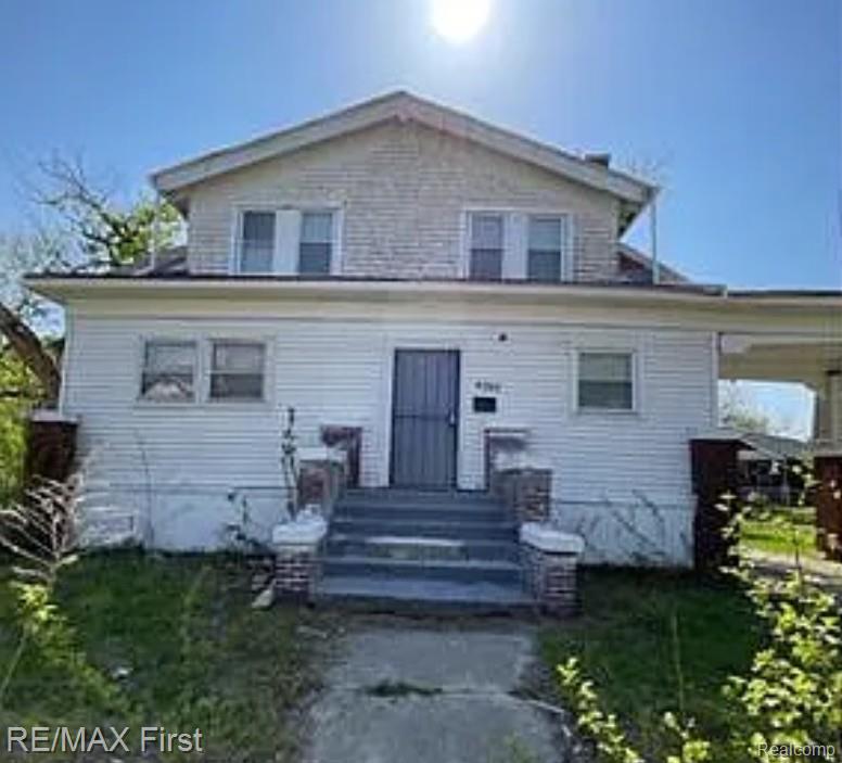 9755 Nardin Drive Property Photo 15