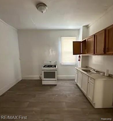 9755 Nardin Drive Property Photo 16