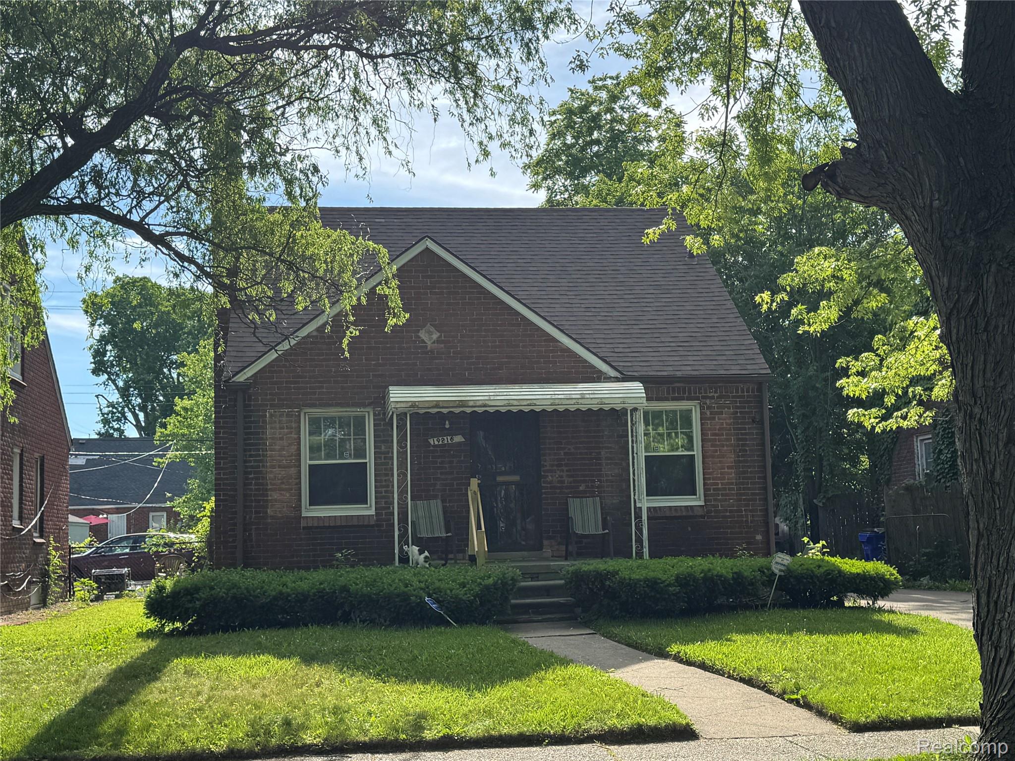 19216 Hickory Street Property Photo 1