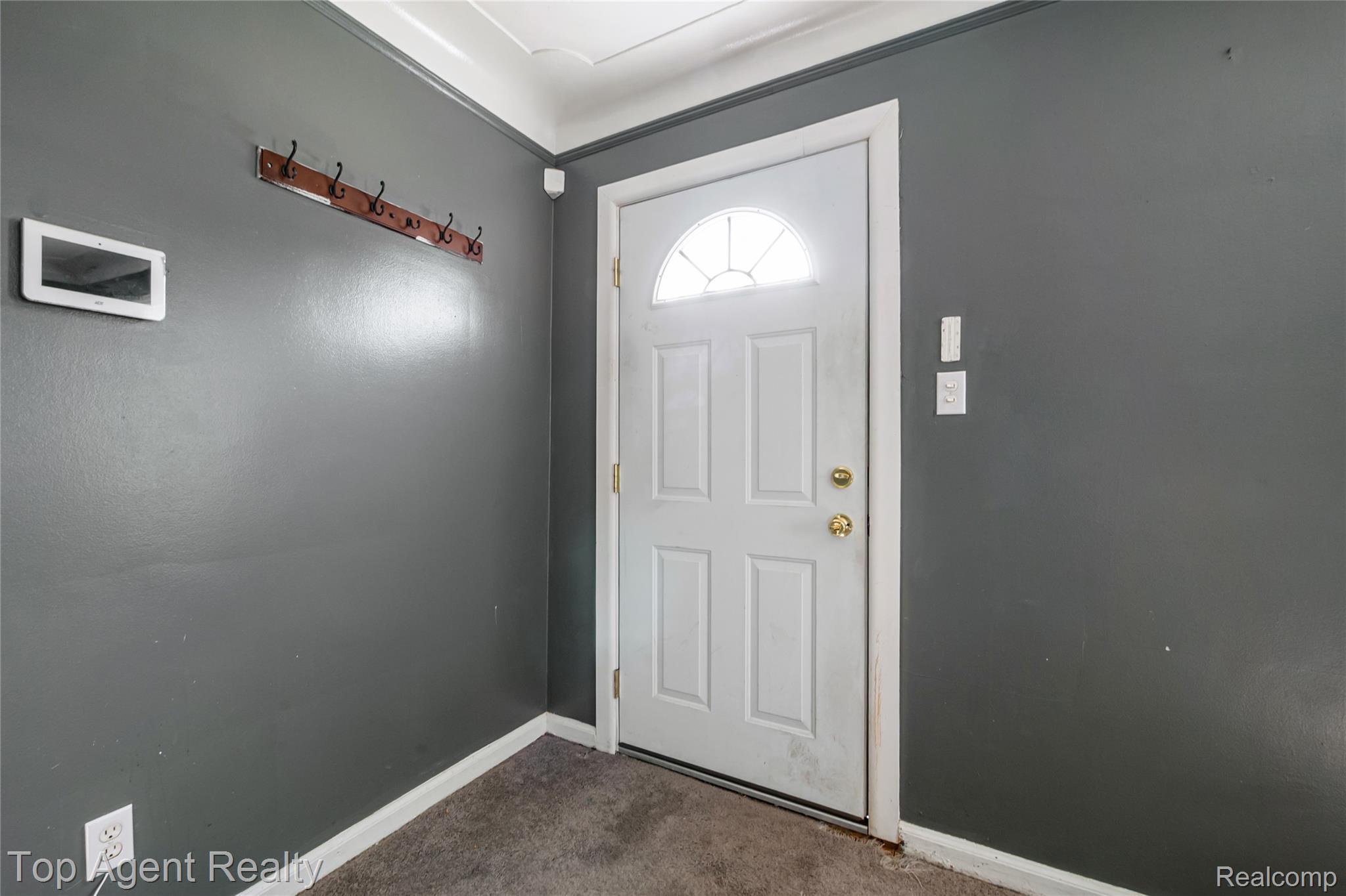 22085 Rausch Avenue Property Photo 3