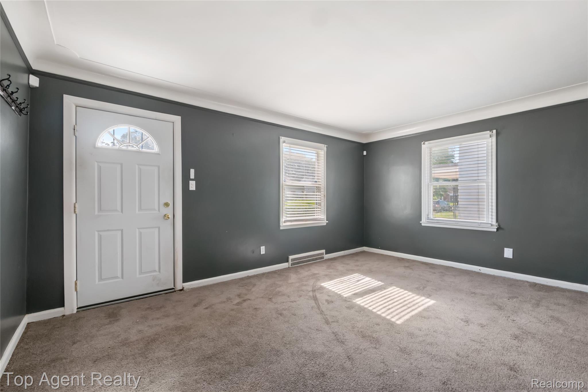 22085 Rausch Avenue Property Photo 4