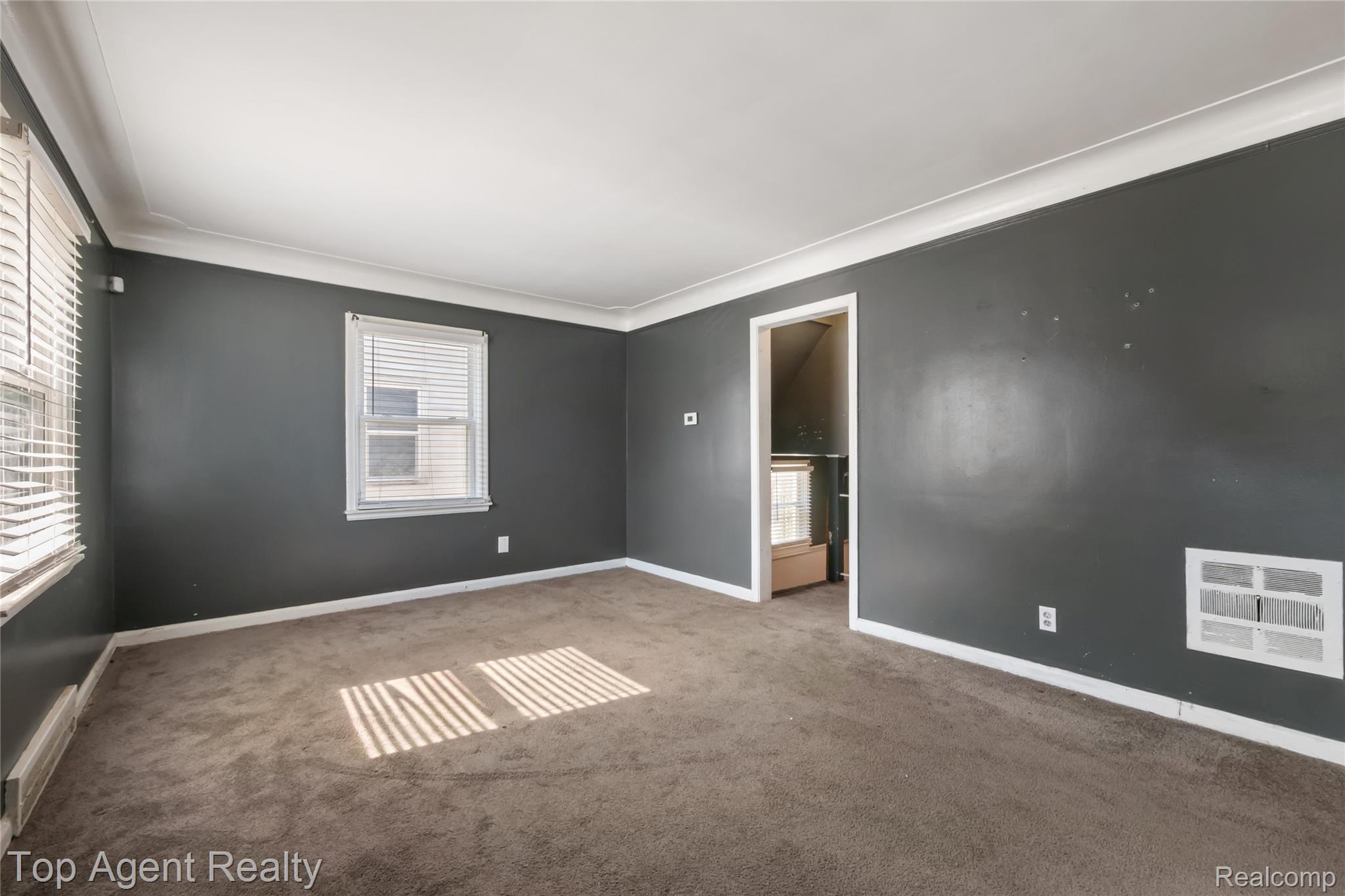 22085 Rausch Avenue Property Photo 6