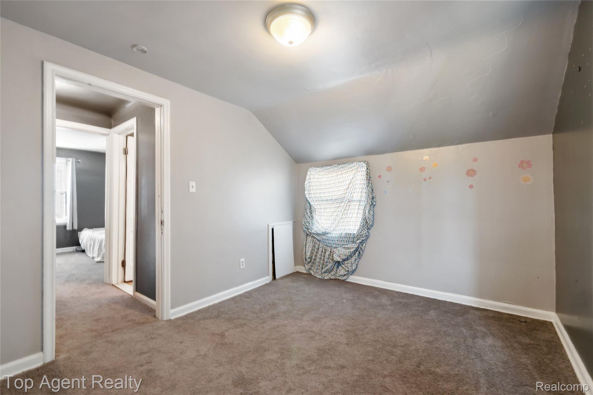 22085 Rausch Avenue Property Photo 18