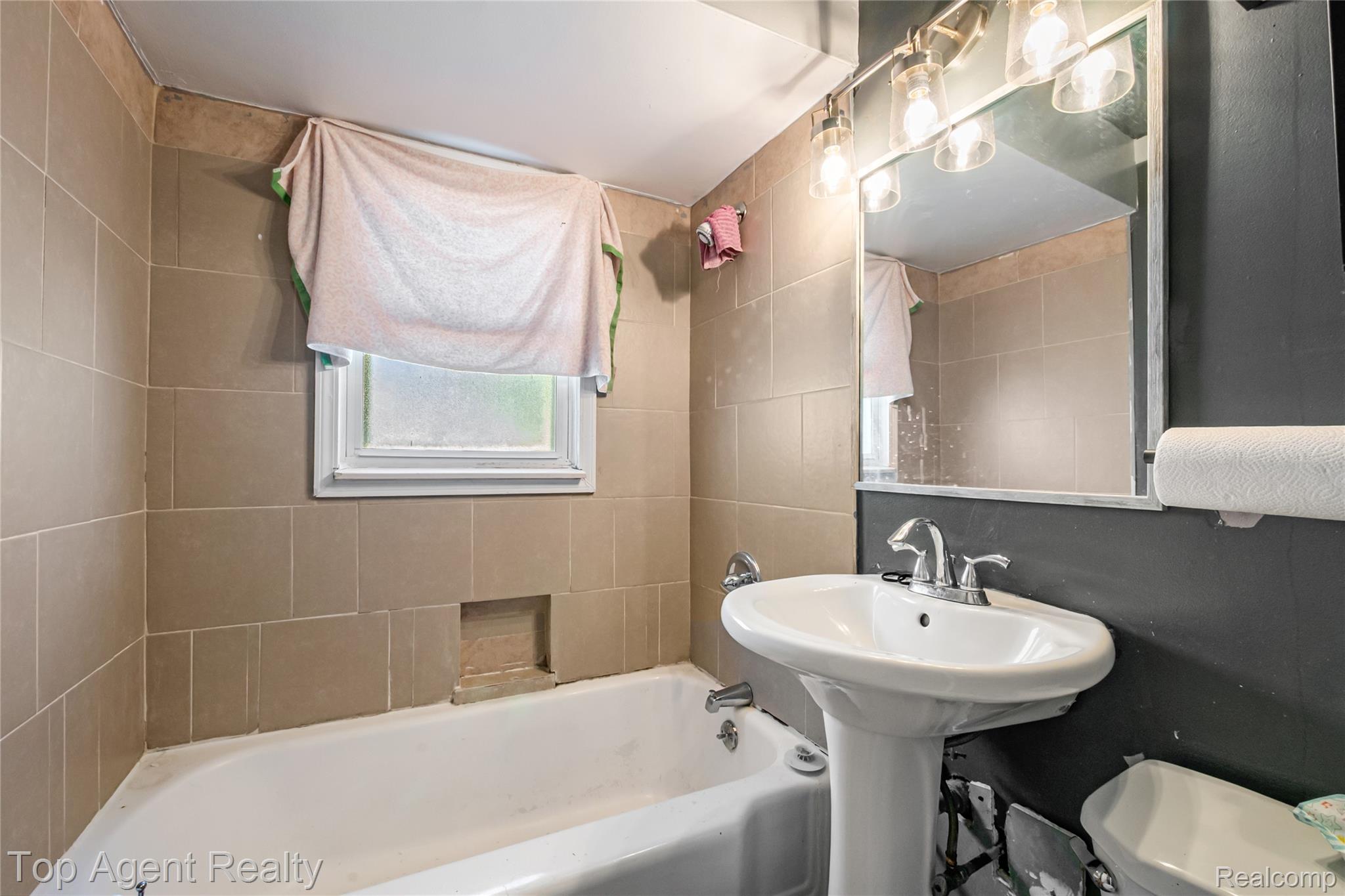 22085 Rausch Avenue Property Photo 22
