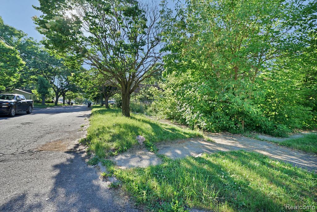 4201 Brunswick Avenue Property Photo 5