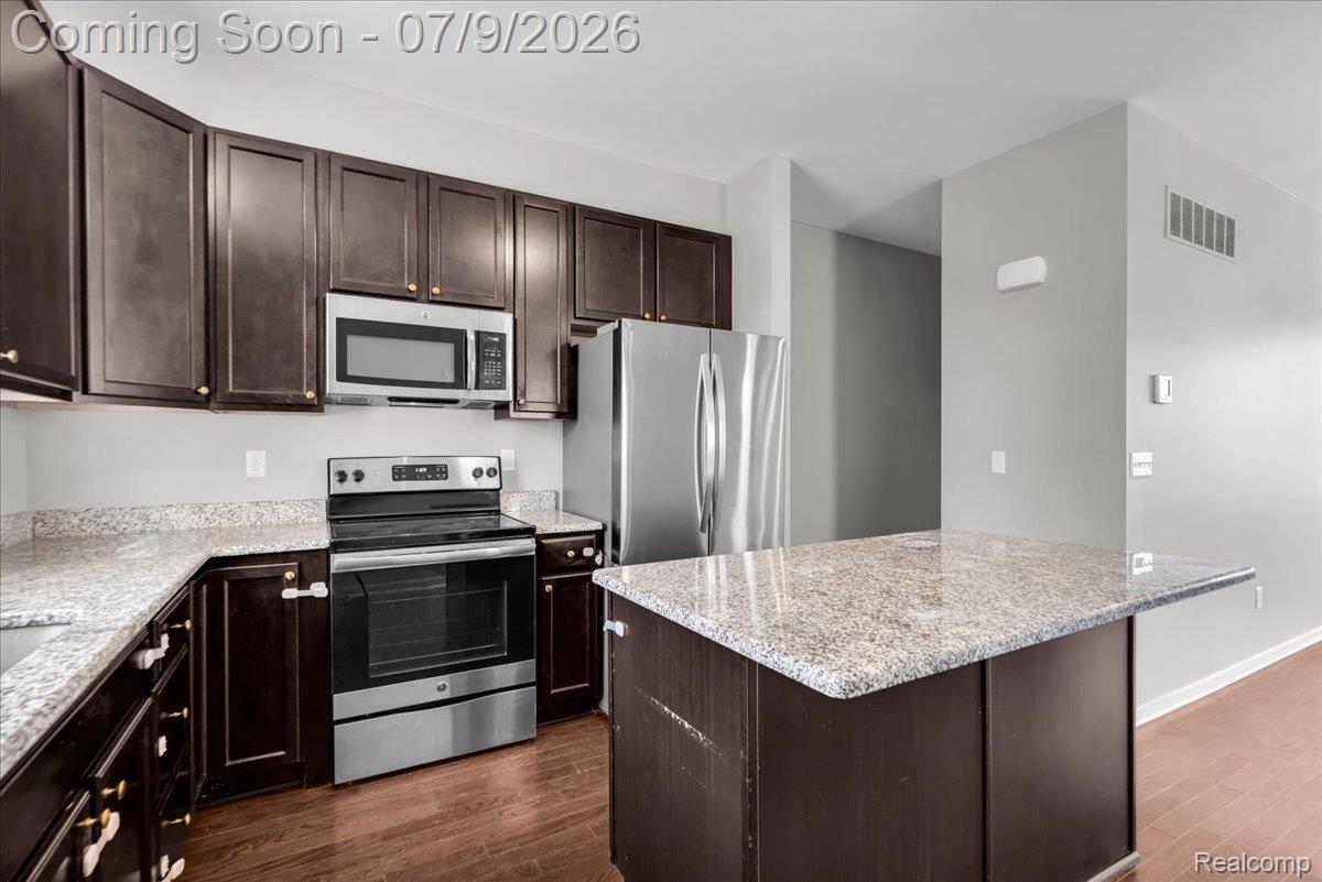 4600 Bradley Circle Property Photo 6