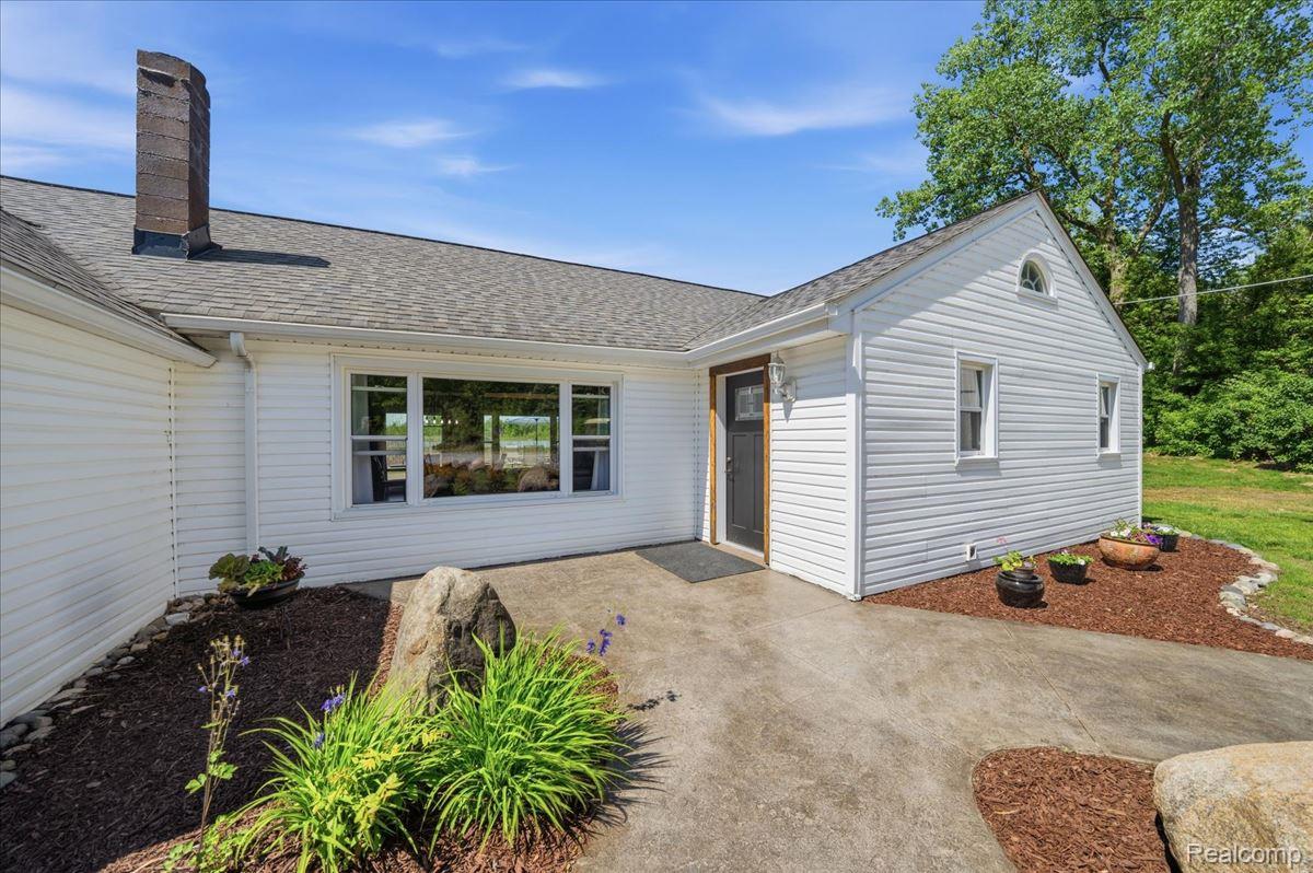 68991 Mound Road Property Photo 8