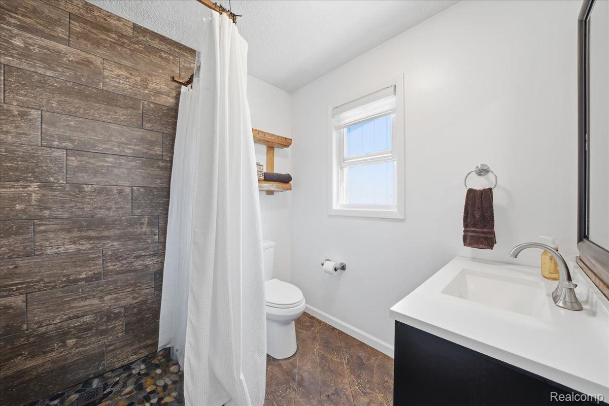 68991 Mound Road Property Photo 33