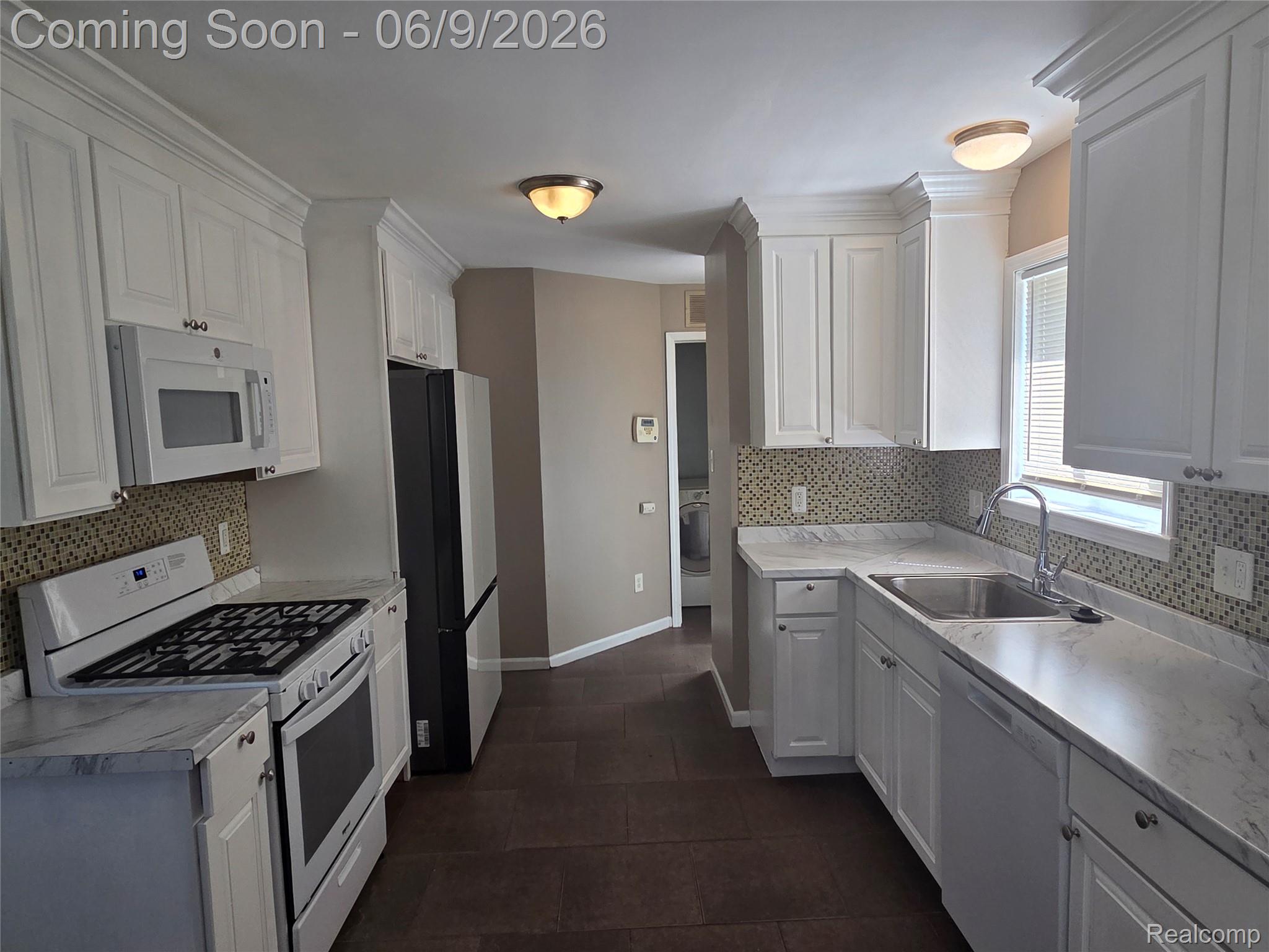 8125 Timken Avenue Property Photo 8