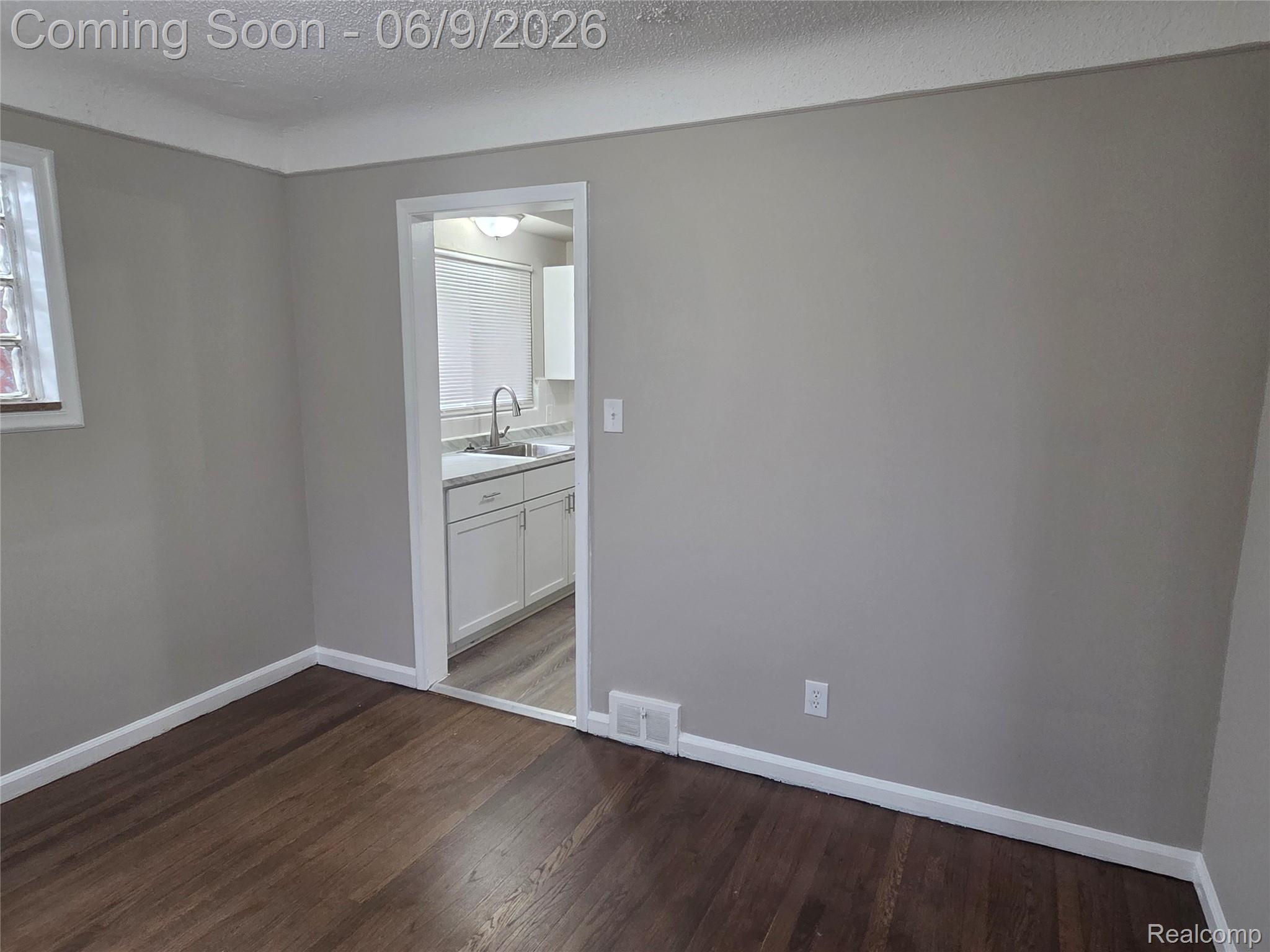 15039 Eastburn Street Property Photo 4