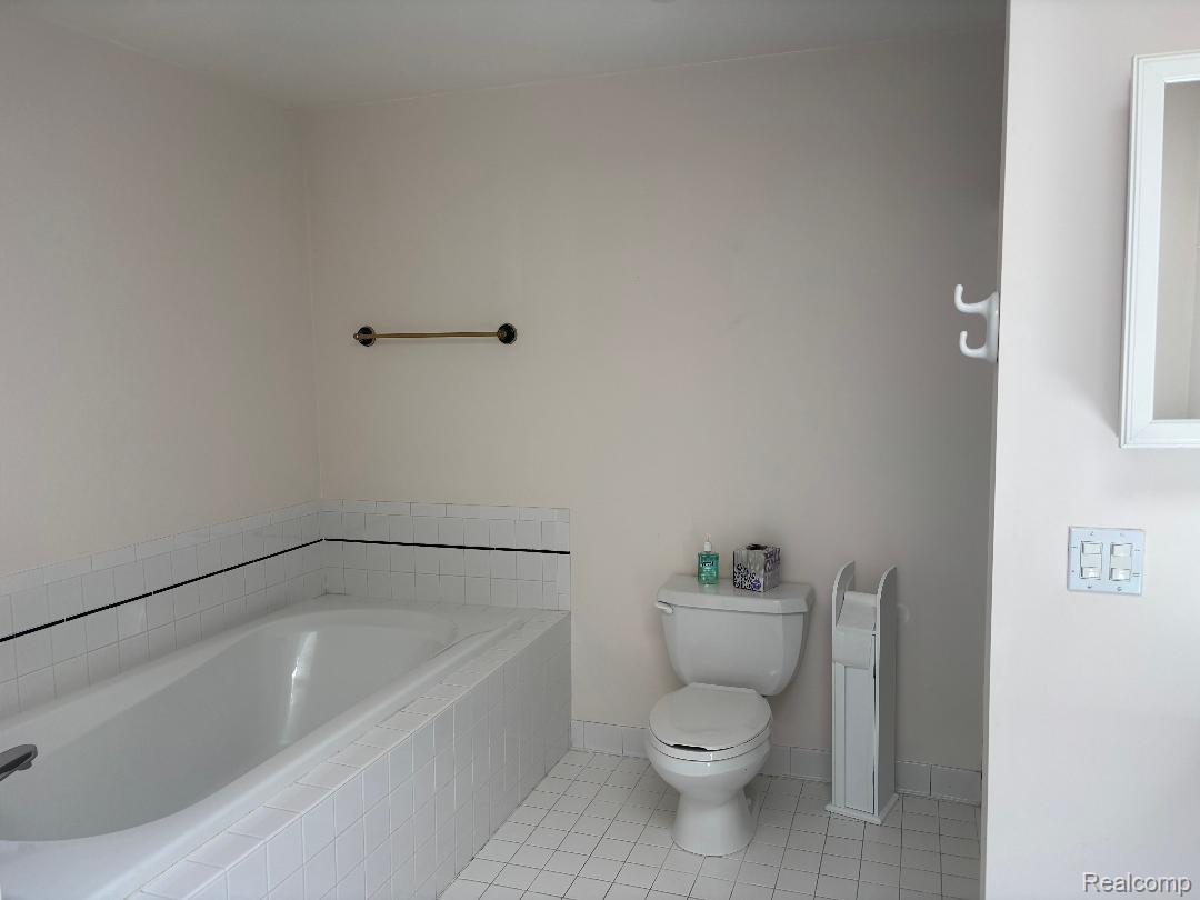 2136 Millstream Drive Property Photo 20