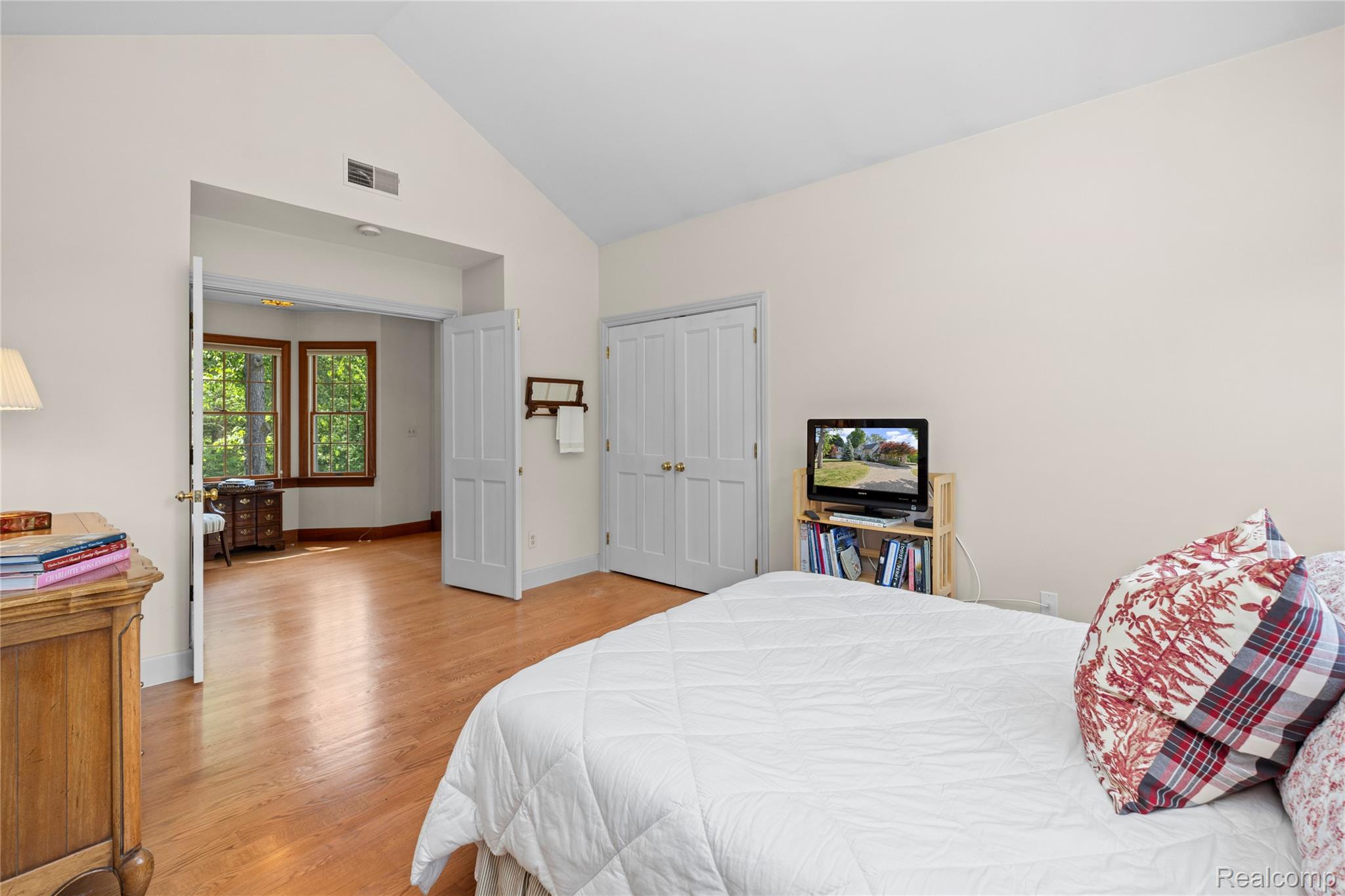 905 Spring Drive Property Photo 57