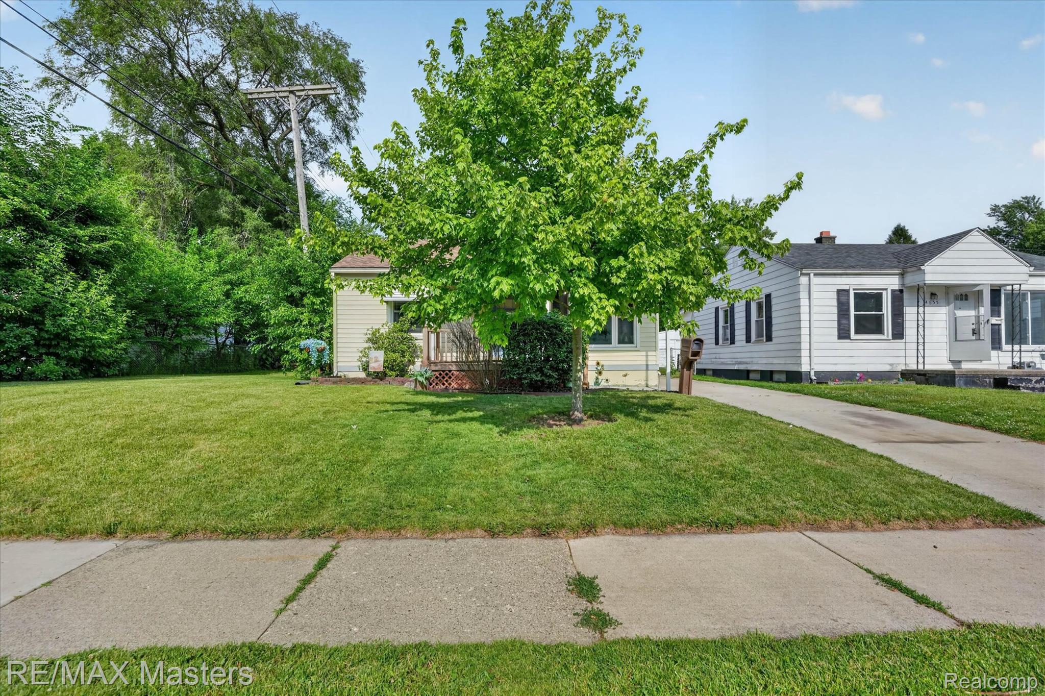 4643 Niagara Street Property Photo 2