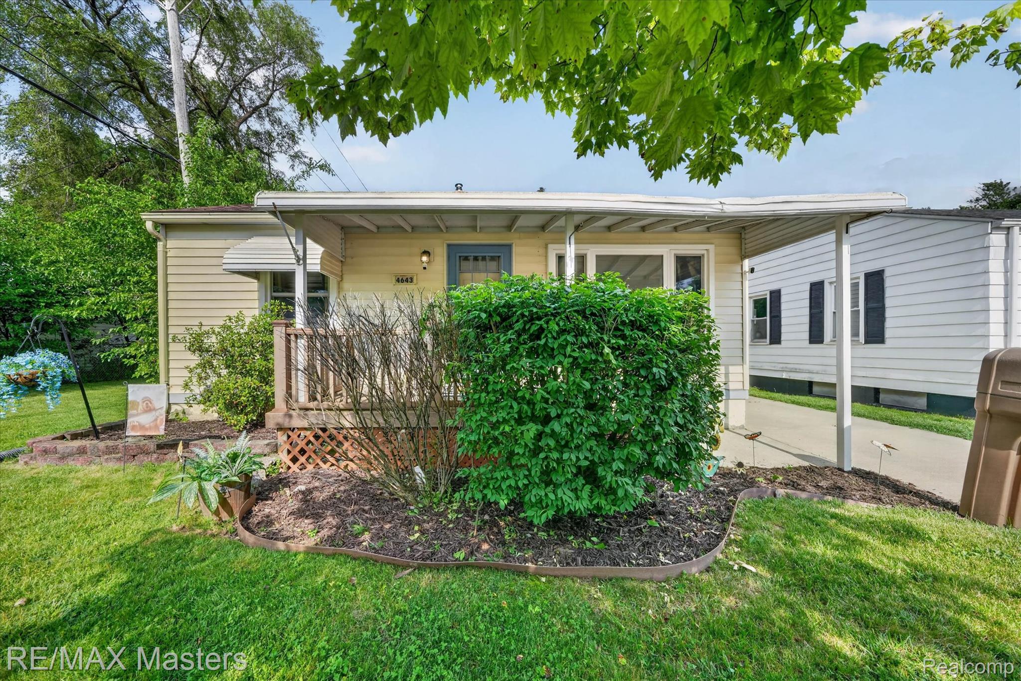 4643 Niagara Street Property Photo 4