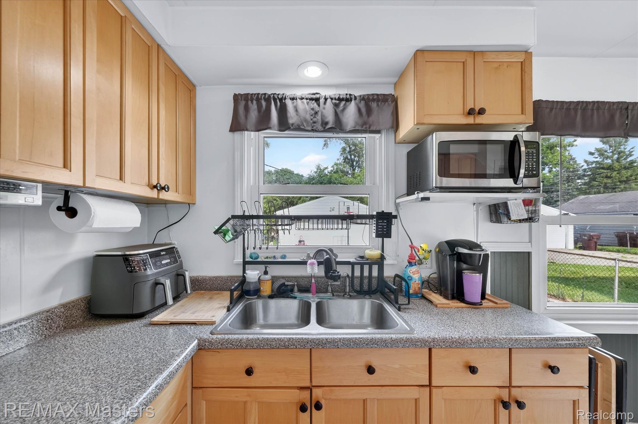 4643 Niagara Street Property Photo 11