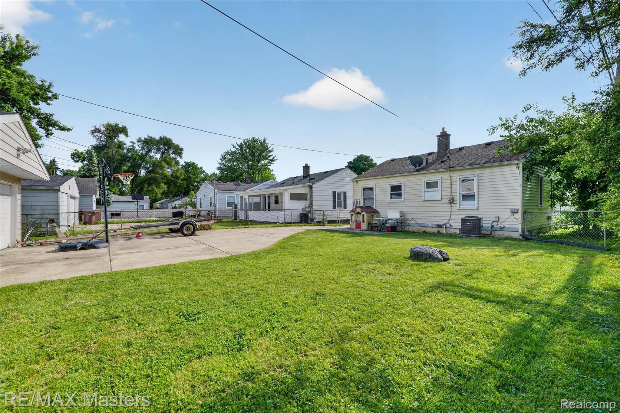 4643 Niagara Street Property Photo 32