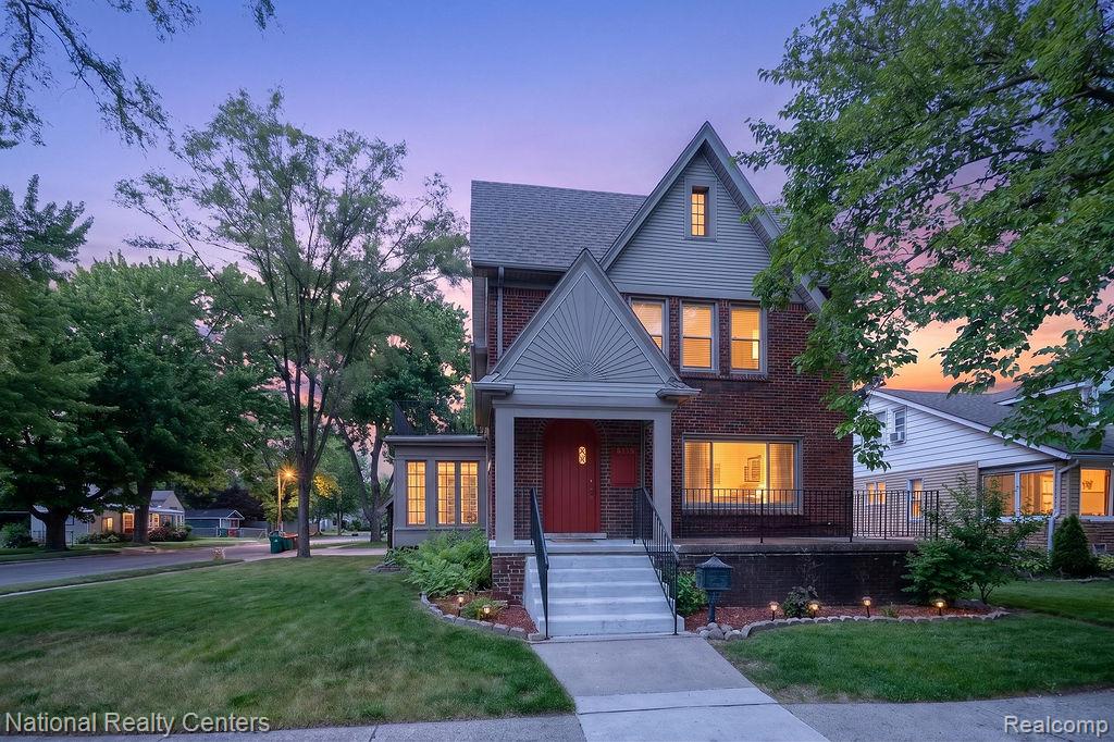 15105 Maplewood Avenue Property Photo 1