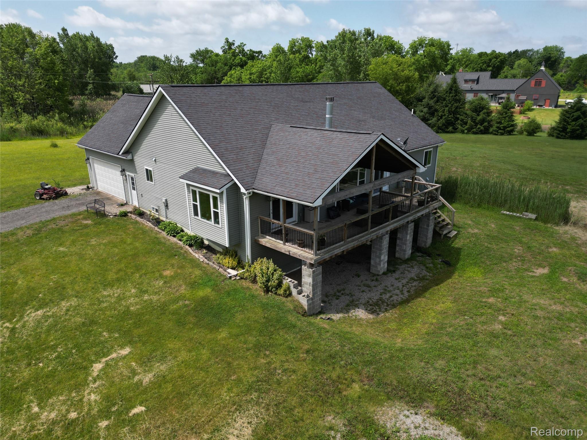 2543 Greenwood Road Property Photo 1