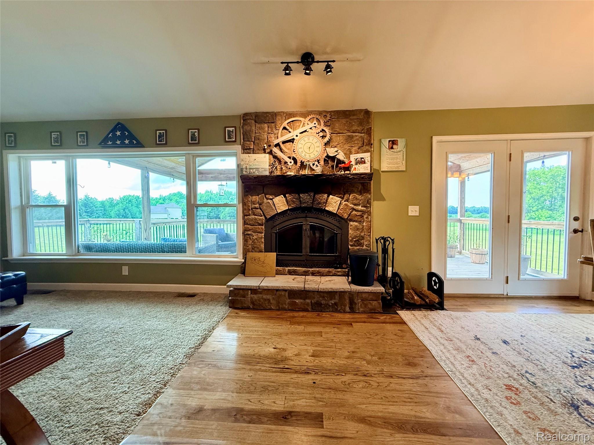 2543 Greenwood Road Property Photo 17
