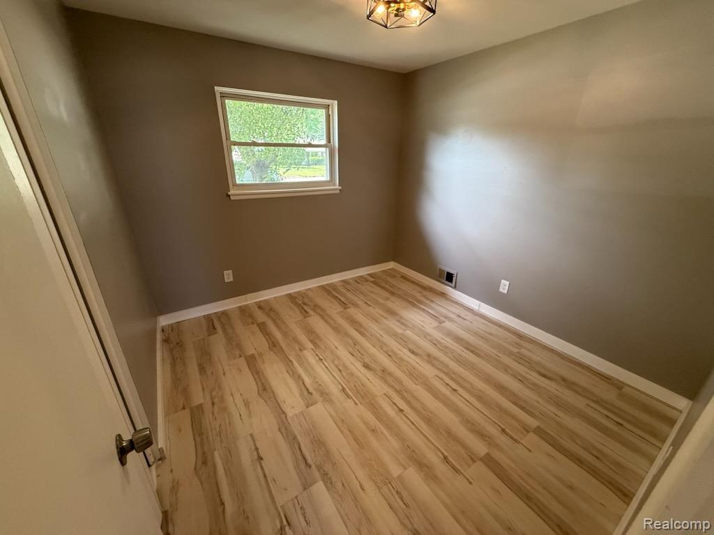34856 Fairchild Street Property Photo 10