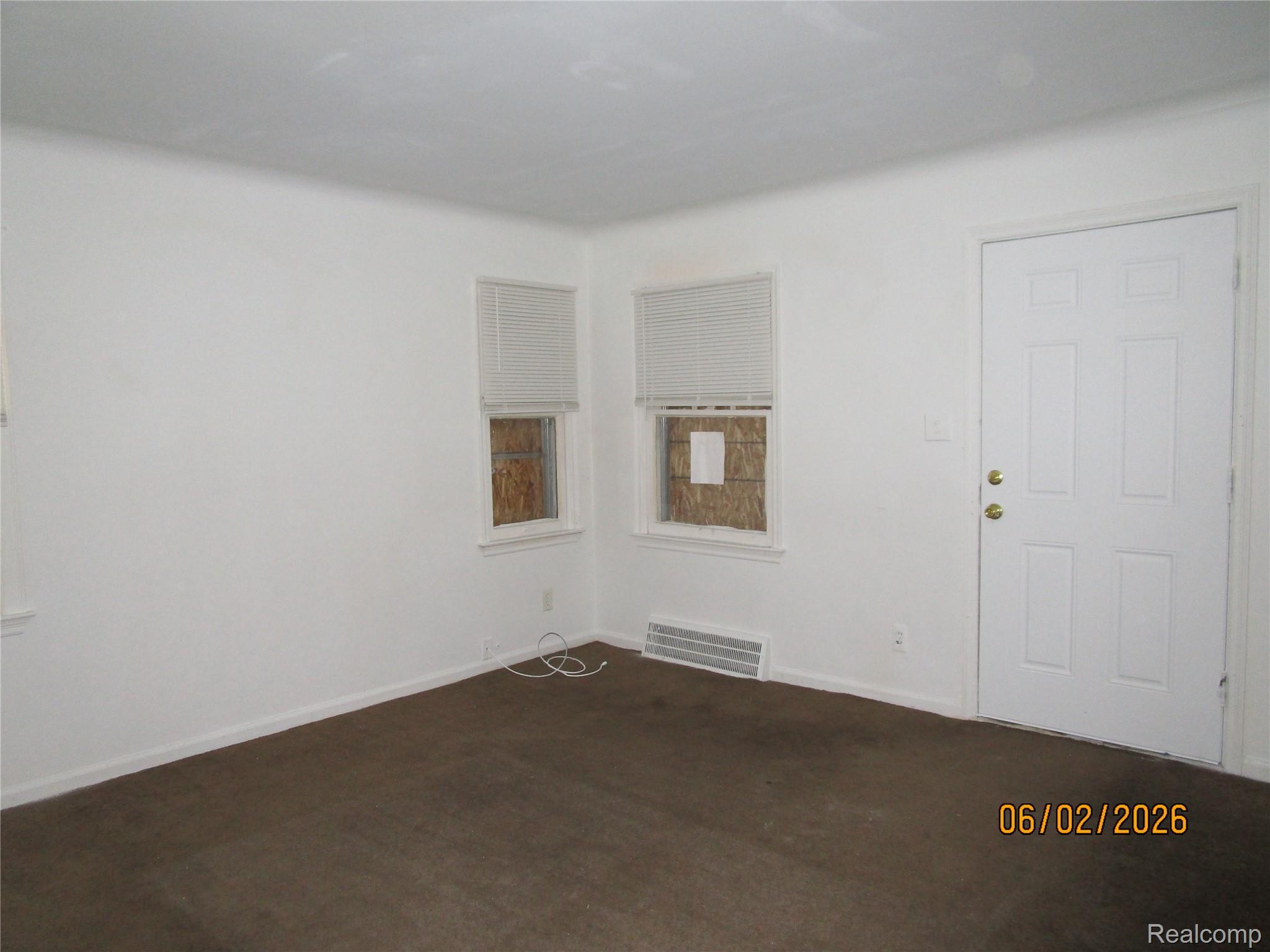 19393 Rowe Street Property Photo 3