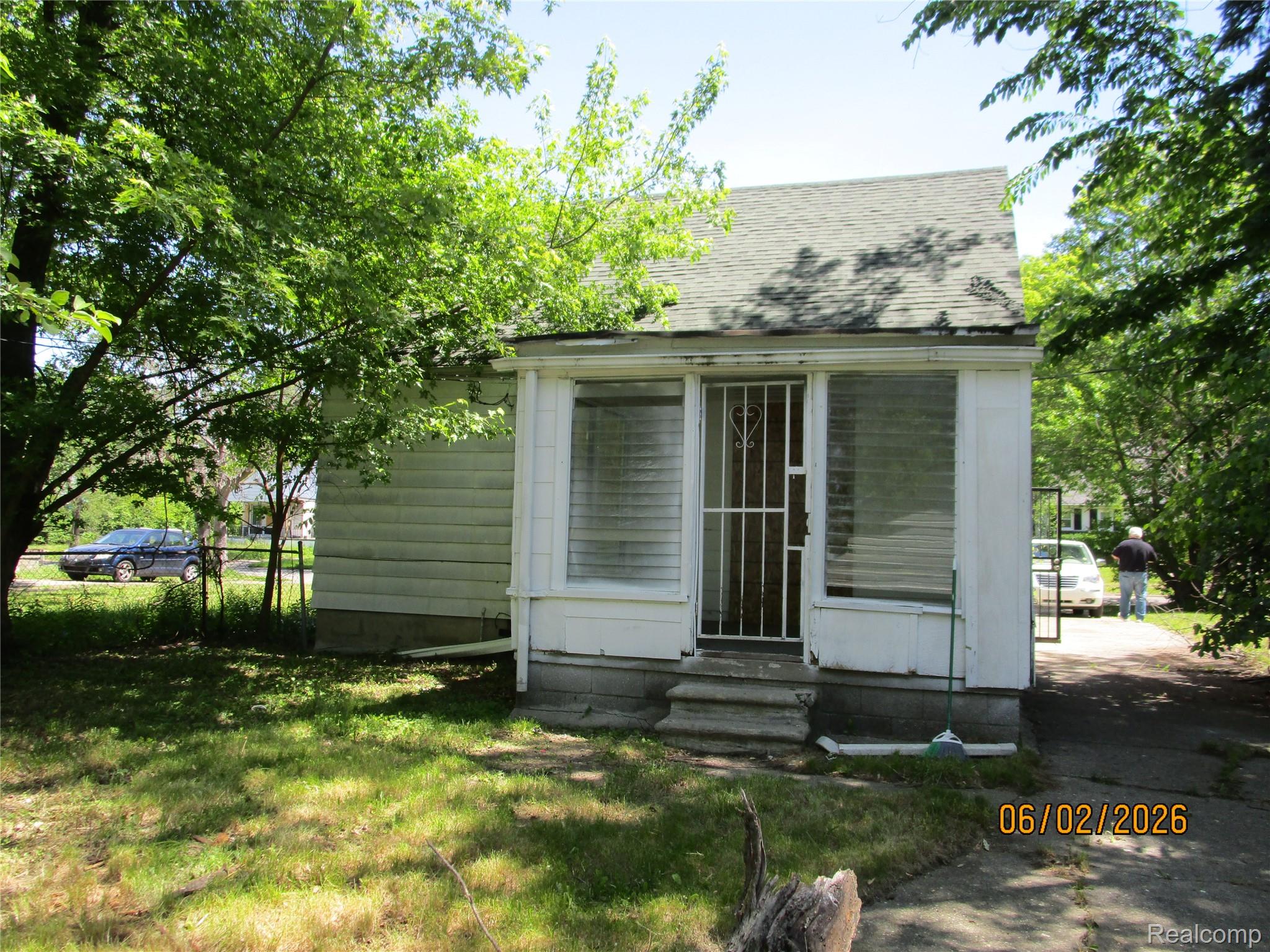 19393 Rowe Street Property Photo 18