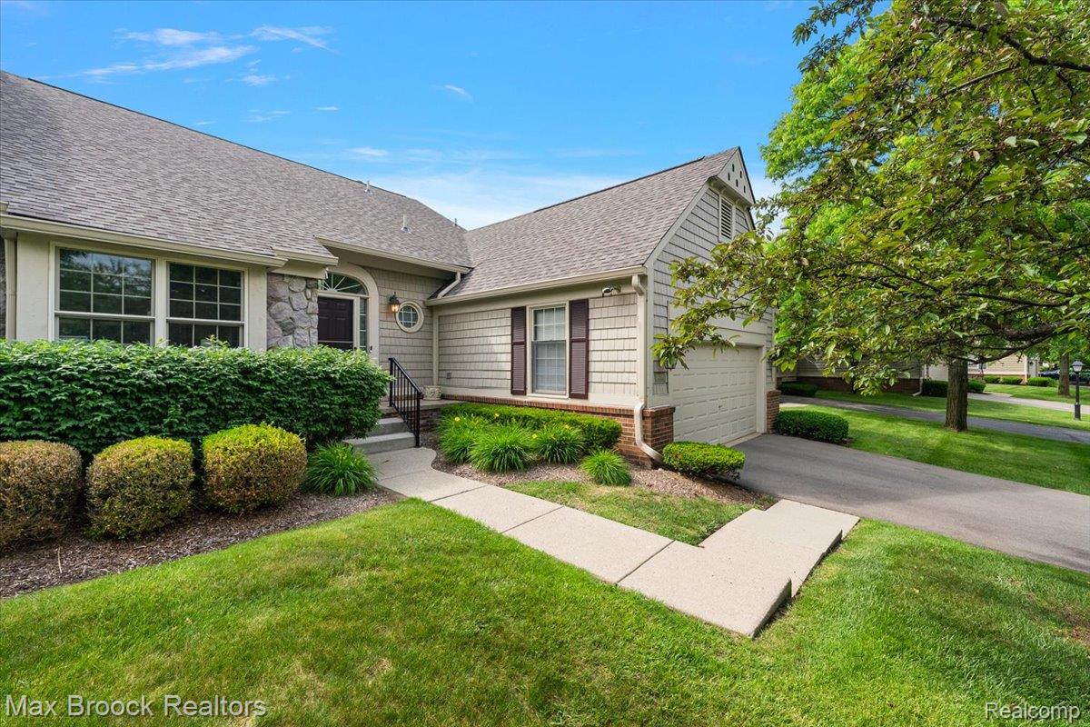 2478 Wildbrook Run Property Photo 2