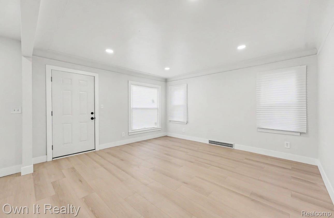 20450 Bramford Street Property Photo 6