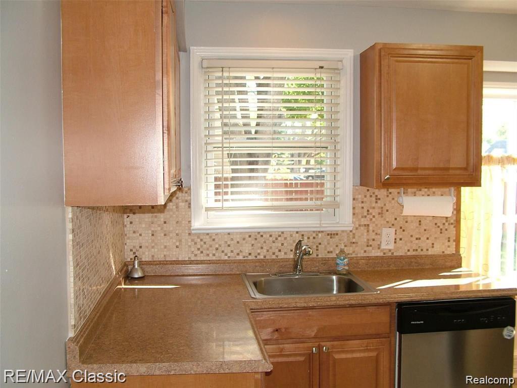 2702 N Main Street Property Photo 6
